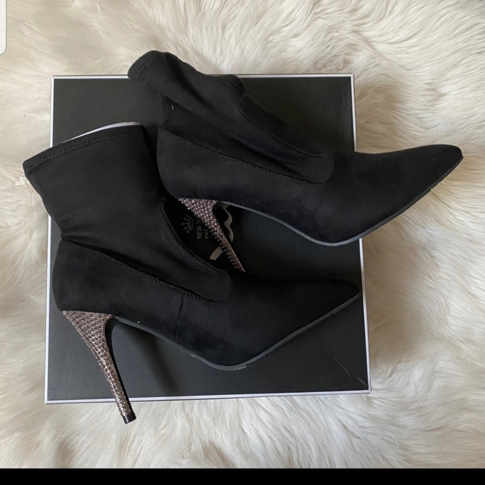 New Nina Heel Boots - Picture 2 of 4